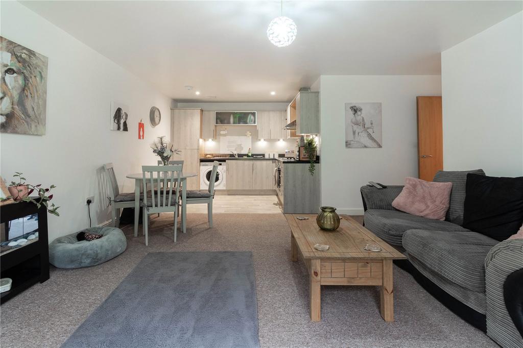 Spool Court, Brighouse, HD6 2 bed apartment £85,500