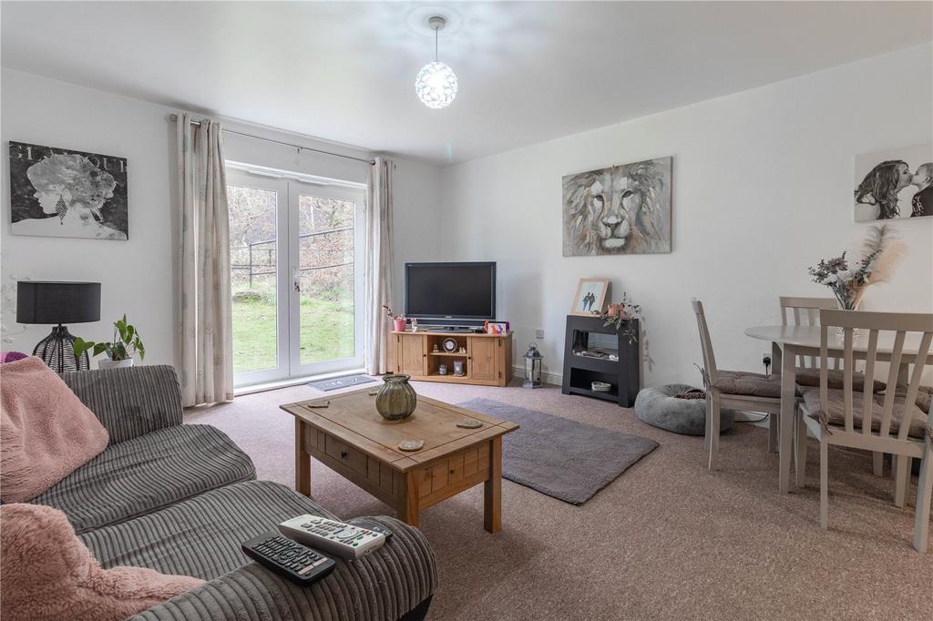 Spool Court, Brighouse, HD6 2 bed apartment £85,500