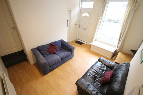 4 Beamsley Place, Leeds, LS6 1JZ