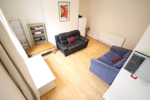 4 Beamsley Place, Leeds, LS6 1JZ