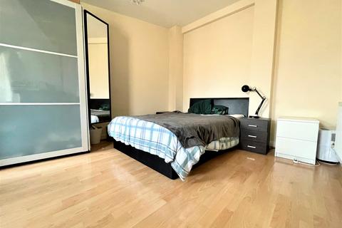 1 bedroom apartment to rent - Kimber road, London SW18