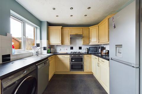 26 Barnfields, Gloucester, GL4 6WE