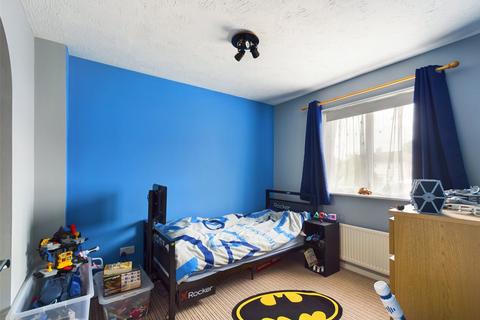 26 Barnfields, Gloucester, GL4 6WE