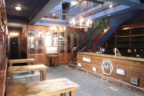 Retail property (high street) to rent - 1 Bromsgrove, Faringdon, Oxfordshire SN7 7JF