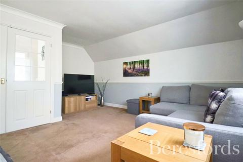 2 bedroom apartment for sale, Raphael Court, Pettits Lane, RM1