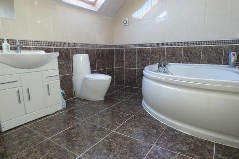 101 Werneth Hall Road, Oldham, OL8 4BG