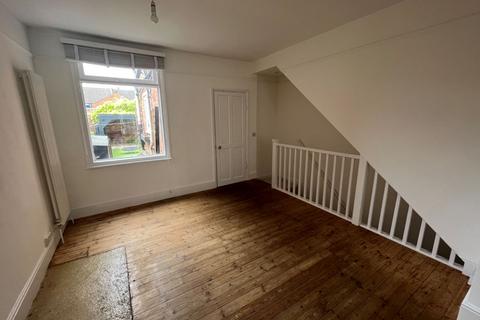 4 bedroom terraced house to rent, Monks Park Road, Abington, Nothampton NN1 4LU