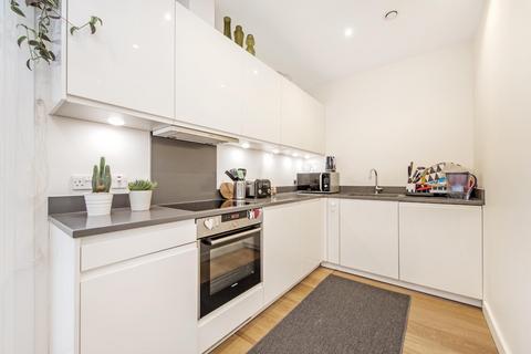 2 bedroom apartment to rent, Highbury Crescent, Highbury, London, N5