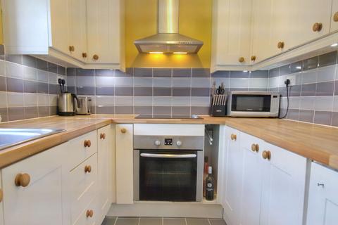 2 bedroom end of terrace house to rent - Osborne Road, Southampton, SO40 9DN