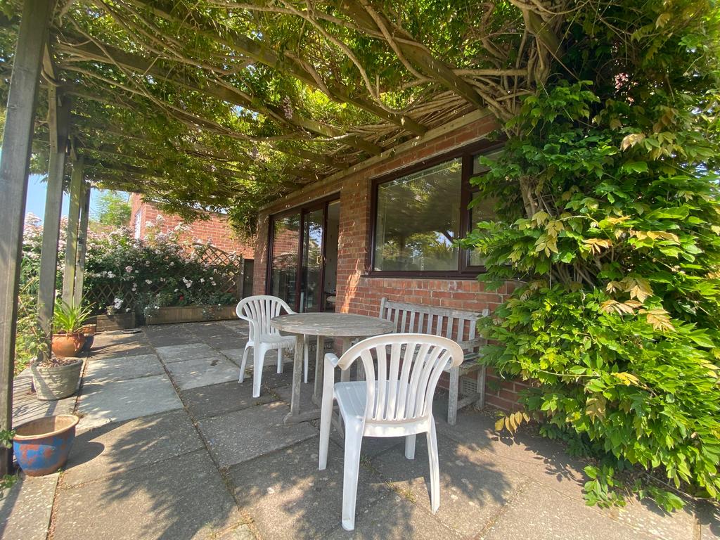 Field Barn Drive, Weymouth 3 bed detached house £380,000