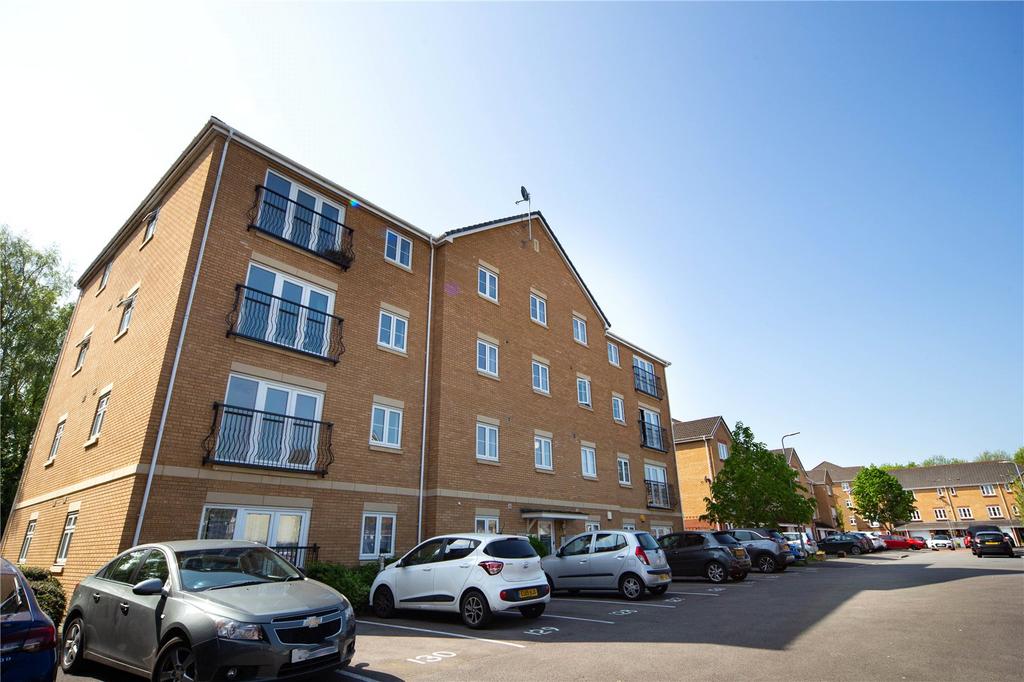 Wyncliffe Gardens, Pentwyn, Cardiff... 2 bed apartment to rent £1,000