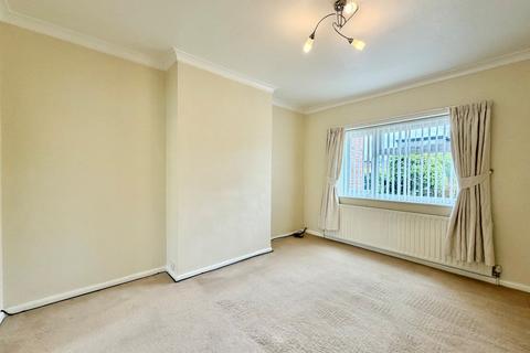 3 bedroom semi-detached house to rent, The Avenue, Alwoodley, Leeds, West Yorkshire, LS17