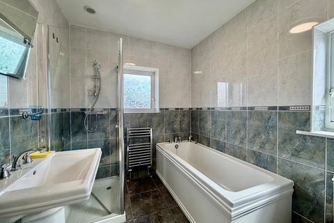 3 bedroom semi-detached house to rent, The Avenue, Alwoodley, Leeds, West Yorkshire, LS17