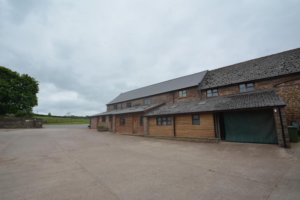 Farm, RossonWye, HR9 3 bed semidetached house £900 pcm