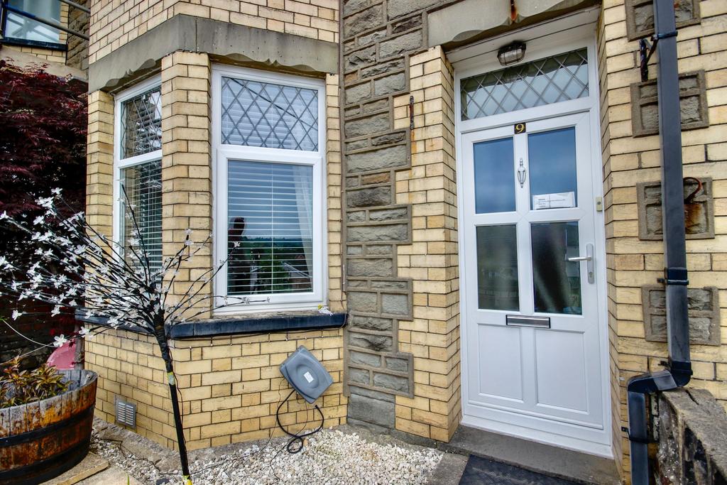 Church View, Woodfieldside, Blackwood 3 bed terraced house £239,000