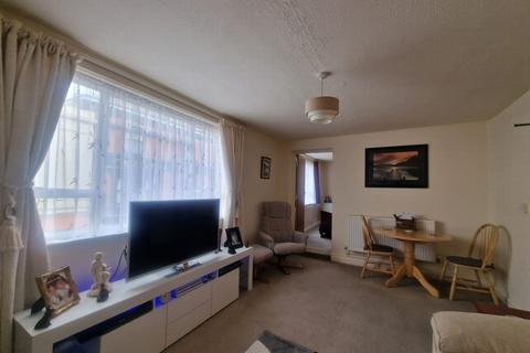 1 bedroom flat to rent, High Street, Deal, CT14