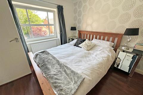 11 Griffin Lane, Dickens Heath, Solihull, B90 1TS