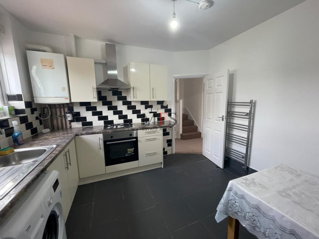 Apartment in Southall - View 2