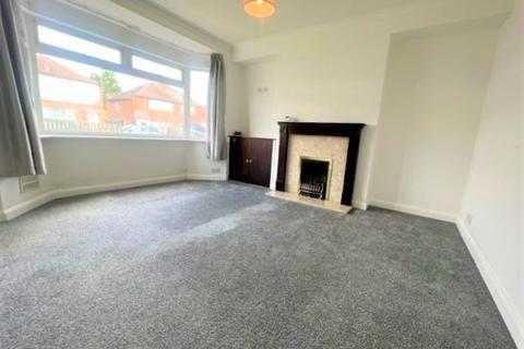 4 bedroom semi-detached house to rent, Kingston Avenue, Wigston, Leicester LE18