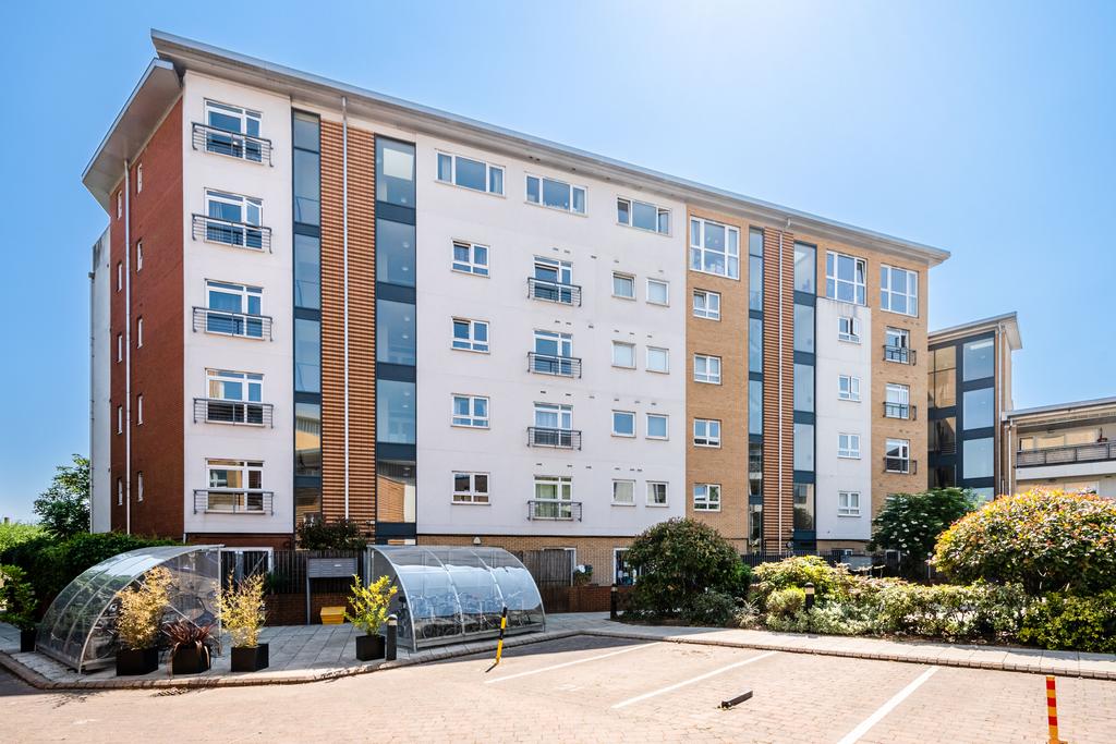Marcon Place, Hackney Downs, E8 3 bed apartment for sale £675,000