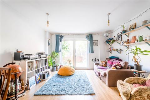 3 bedroom apartment for sale, Marcon Place, Hackney Downs, E8