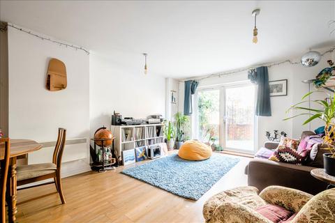 3 bedroom apartment for sale, Marcon Place, Hackney Downs, E8