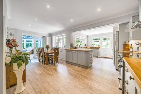 4 bedroom bungalow for sale, Grosvenor Road, Medstead, Hampshire, GU34