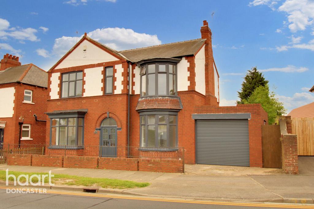 Warmsworth Road, Balby, Doncaster 4 bed detached house £250,000