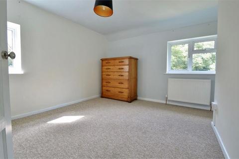 7 Hammer Hill, Haslemere, GU27 3QY