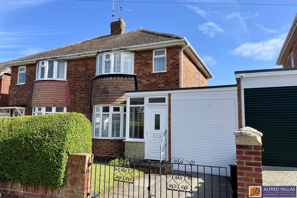 Troutbeck Road, Seaburn Dene 2 bed semidetached house for sale £160,000