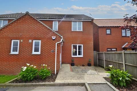 3 bedroom semi-detached house for sale - Willow Court, Sea Palling