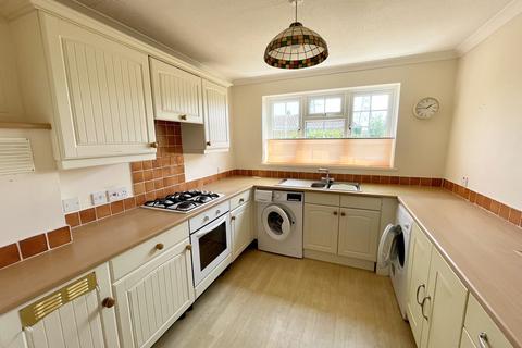 2 bedroom detached bungalow for sale - Falconer Drive, Poole BH15