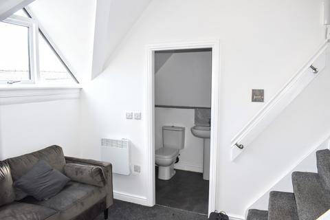 3 bedroom apartment to rent - Carill Drive, Fallowfield, Manchester