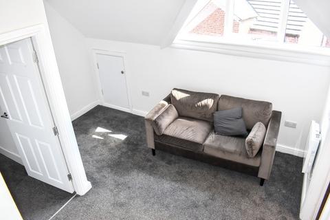 3 bedroom apartment to rent, Carill Drive, Fallowfield, Manchester