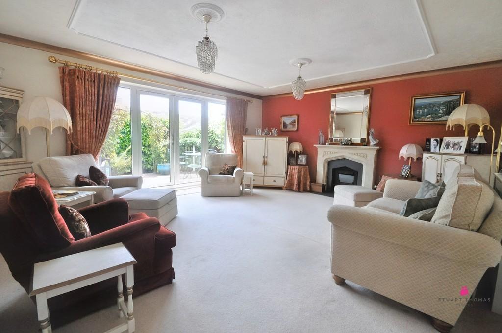 Lynton Road, Hadleigh 3 bed detached bungalow for sale £550,000