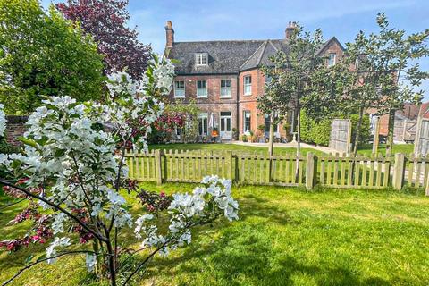 11 bedroom detached house for sale, Quay Road, Christchurch