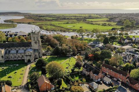 11 bedroom detached house for sale, Quay Road, Christchurch