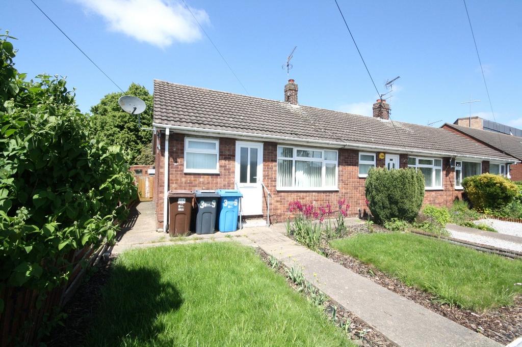 Wembley Park Avenue, Ings Road, Hull... 1 bed bungalow £495 pcm (£114 pw)