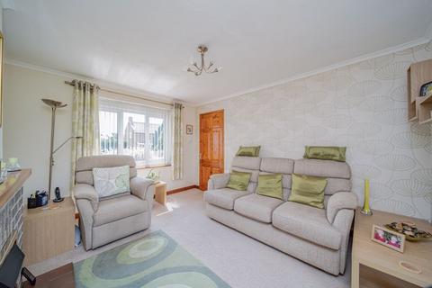 16 Newleaze, Steeple Ashton, Trowbridge, BA14 6EF