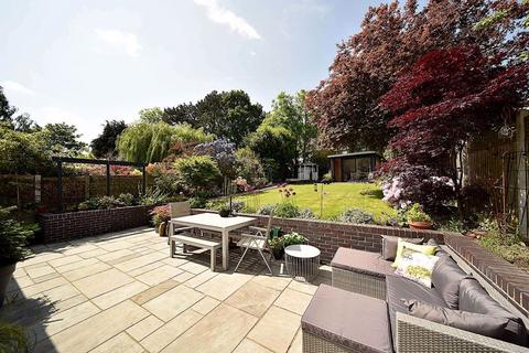44 Boothfields, Knutsford, WA16 8JU