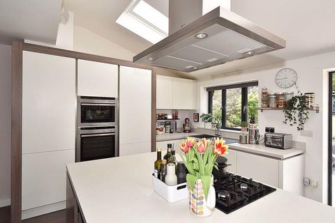 44 Boothfields, Knutsford, WA16 8JU