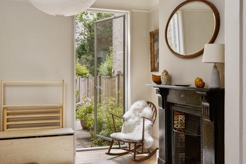 129 Capel Road, London, E7 0JT