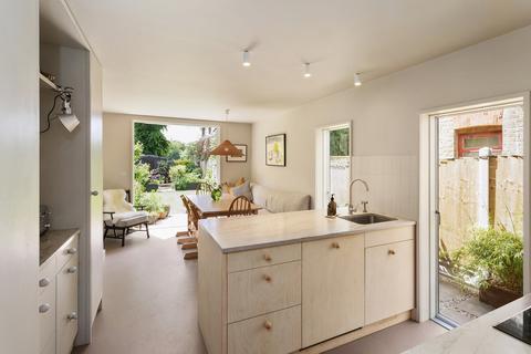 129 Capel Road, London, E7 0JT