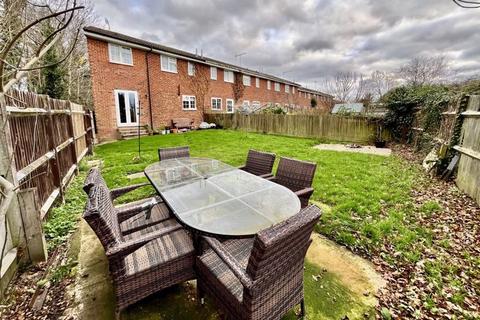 3 bedroom end of terrace house for sale, Sovereigns Way, Marden