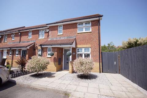 3 bedroom end of terrace house for sale, Holt Close, Lee-On-The-Solent, PO13