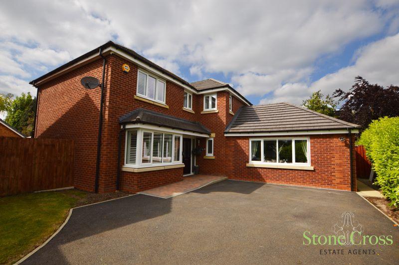 Heath Field Close, Lowton, Warrington, WA3 2BU 4 bed detached house for