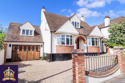 4 bedroom detached house for sale, St. Marys Road, South Benfleet