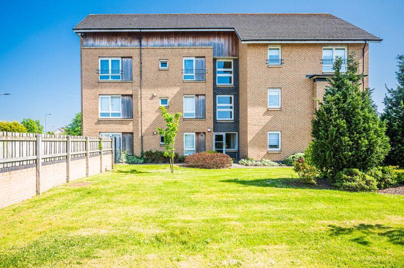 Roxburgh Court, Motherwell 2 bed flat for sale - £109,995