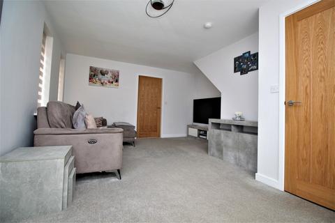 9 Mitchell Croft, Kilnhurst, Mexborough, S64 5WD