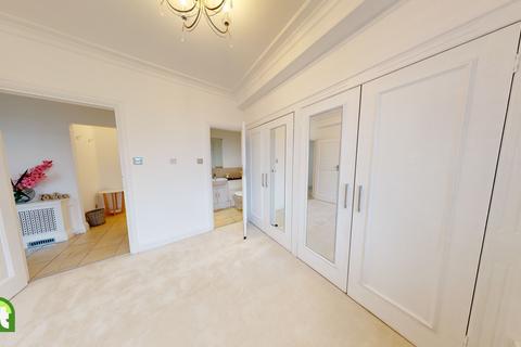 2 bedroom flat to rent, Brompton Road, London SW3